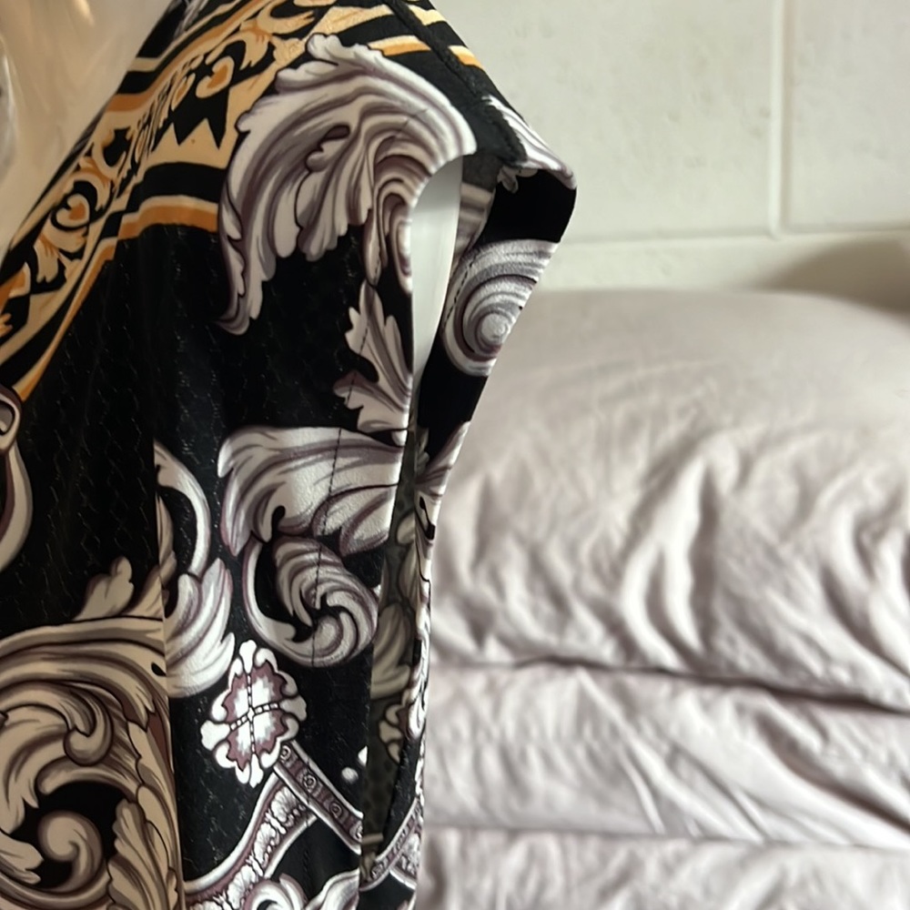 Eva Varro - Picture 4 of 5